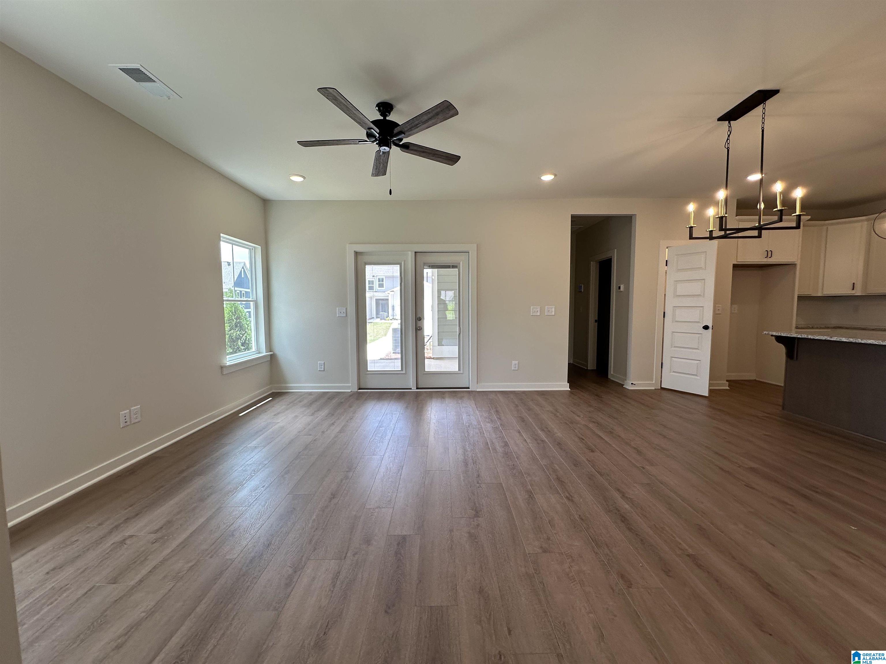 1008 UNALI TOWNES LOOP E