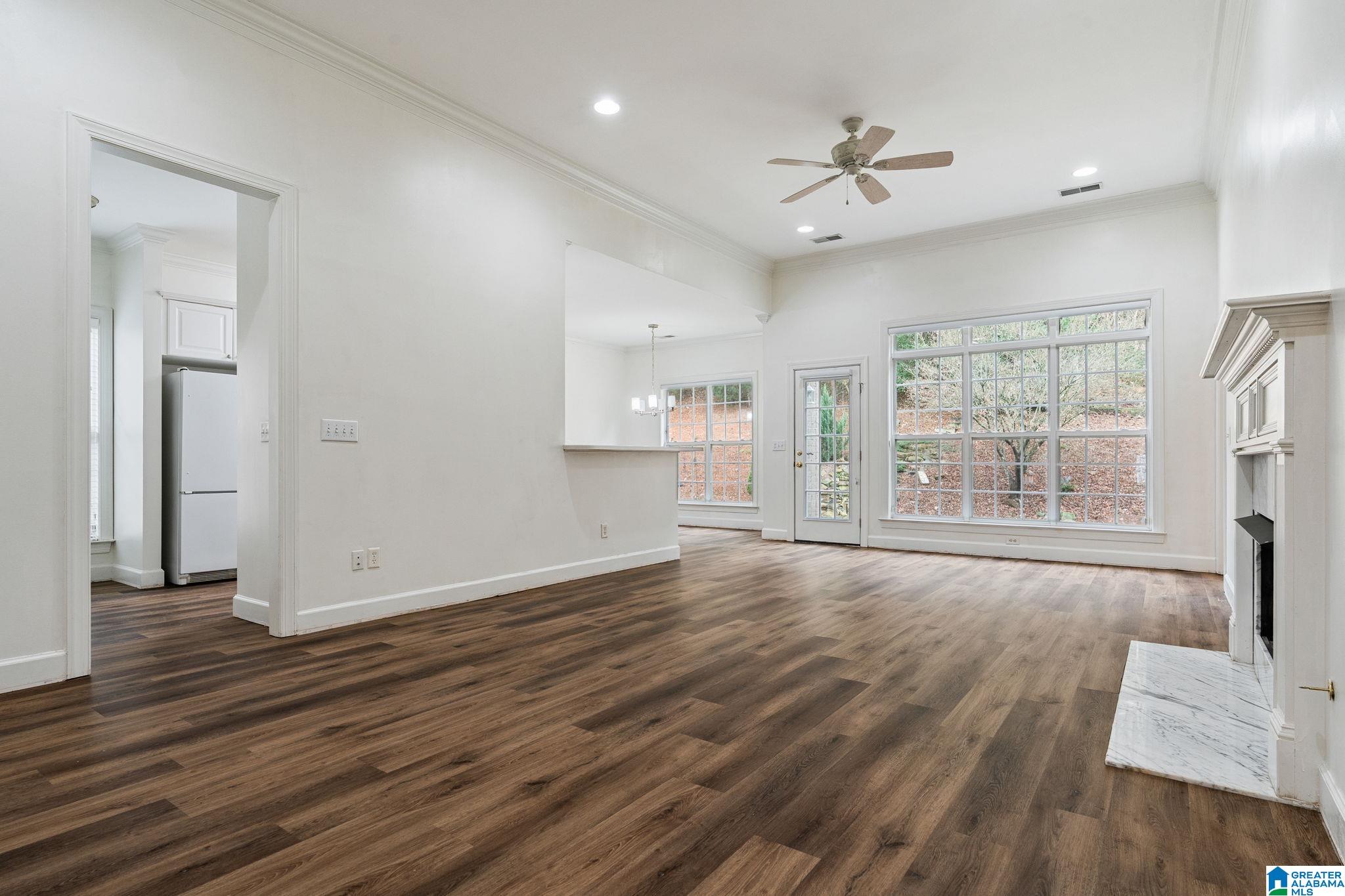 829 CASTLEMAINE DRIVE