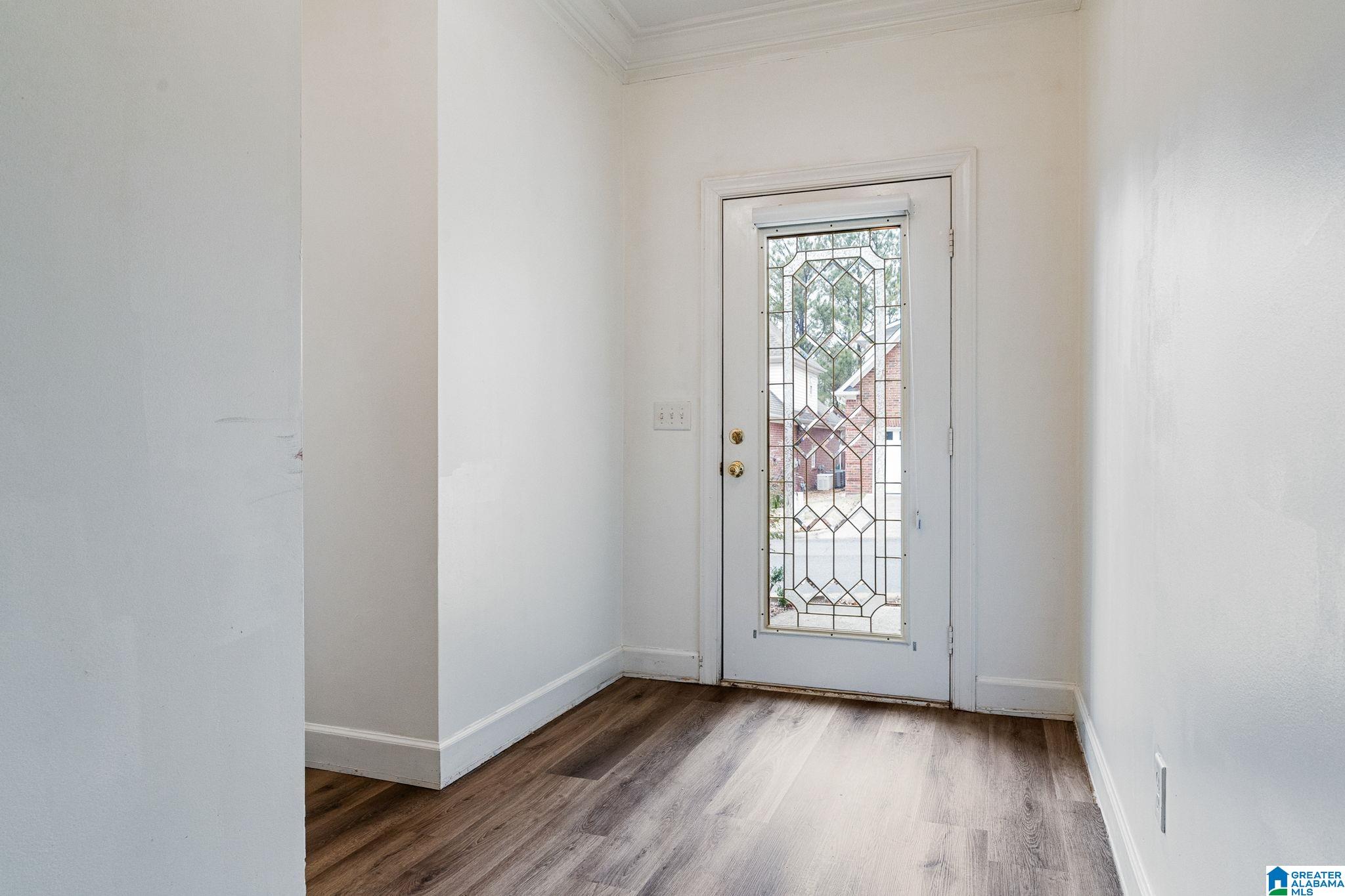 829 CASTLEMAINE DRIVE