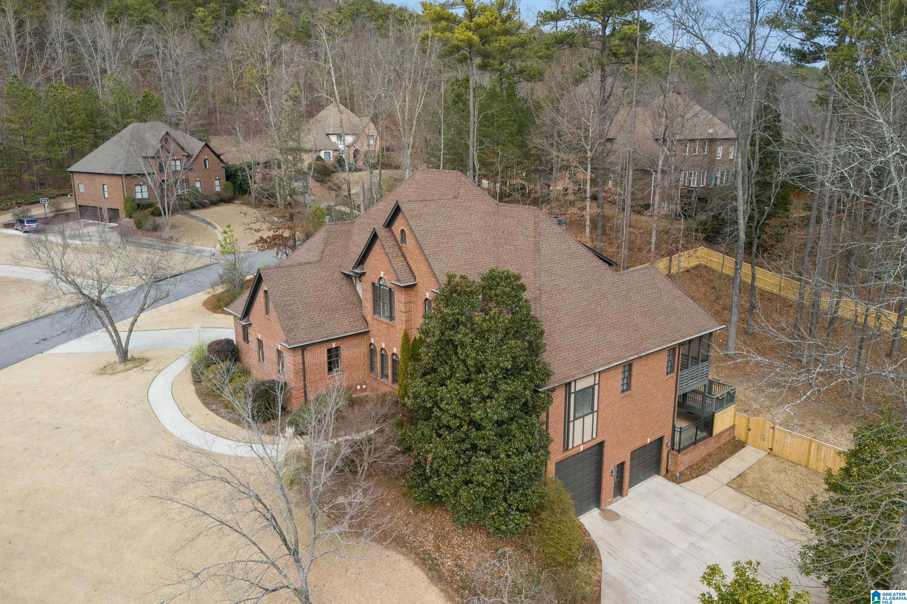 1061 GREYSTONE COVE DRIVE