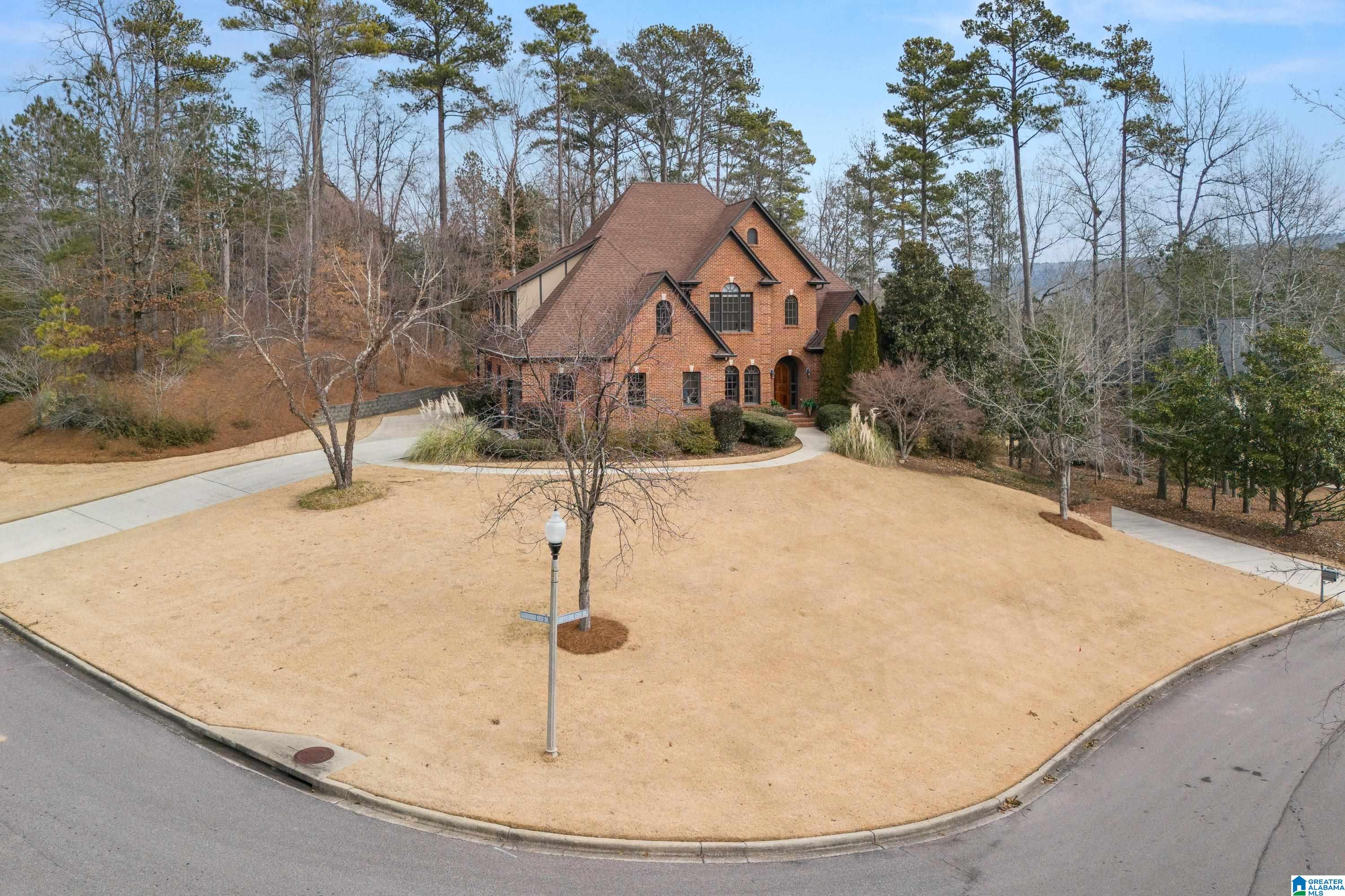 1061 GREYSTONE COVE DRIVE