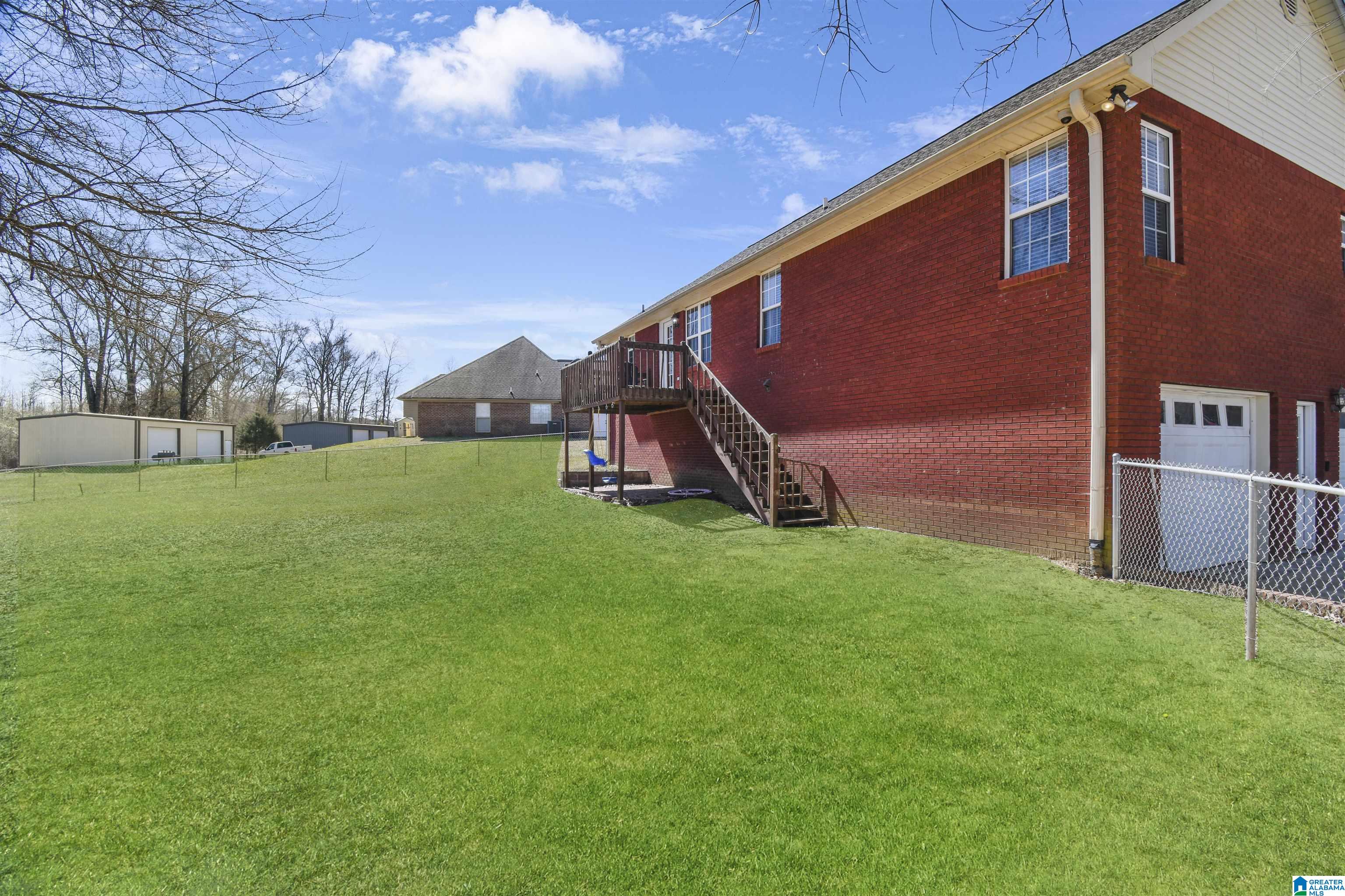 916 FRANCES CIRCLE