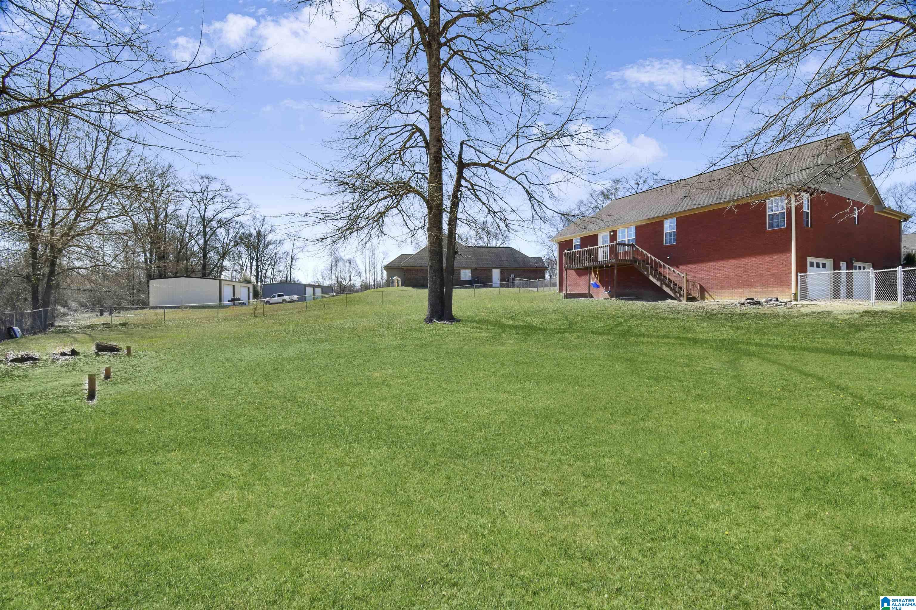 916 FRANCES CIRCLE