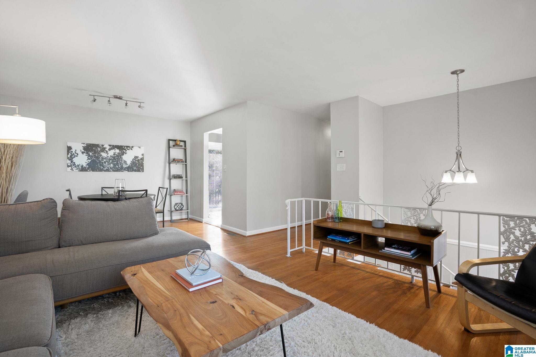 1084 SHERBROOKE DRIVE