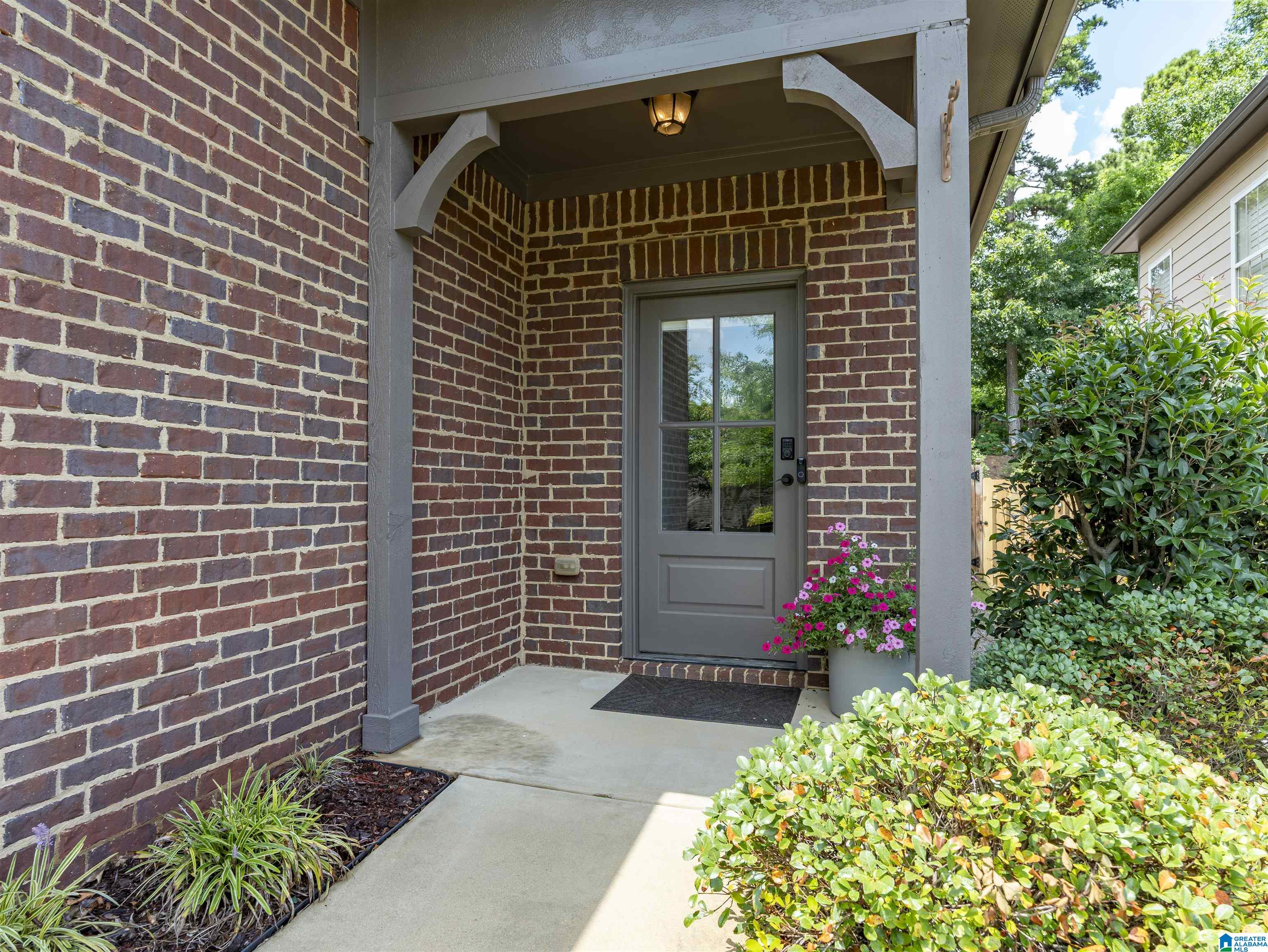 780 BAINBRIDGE COURT