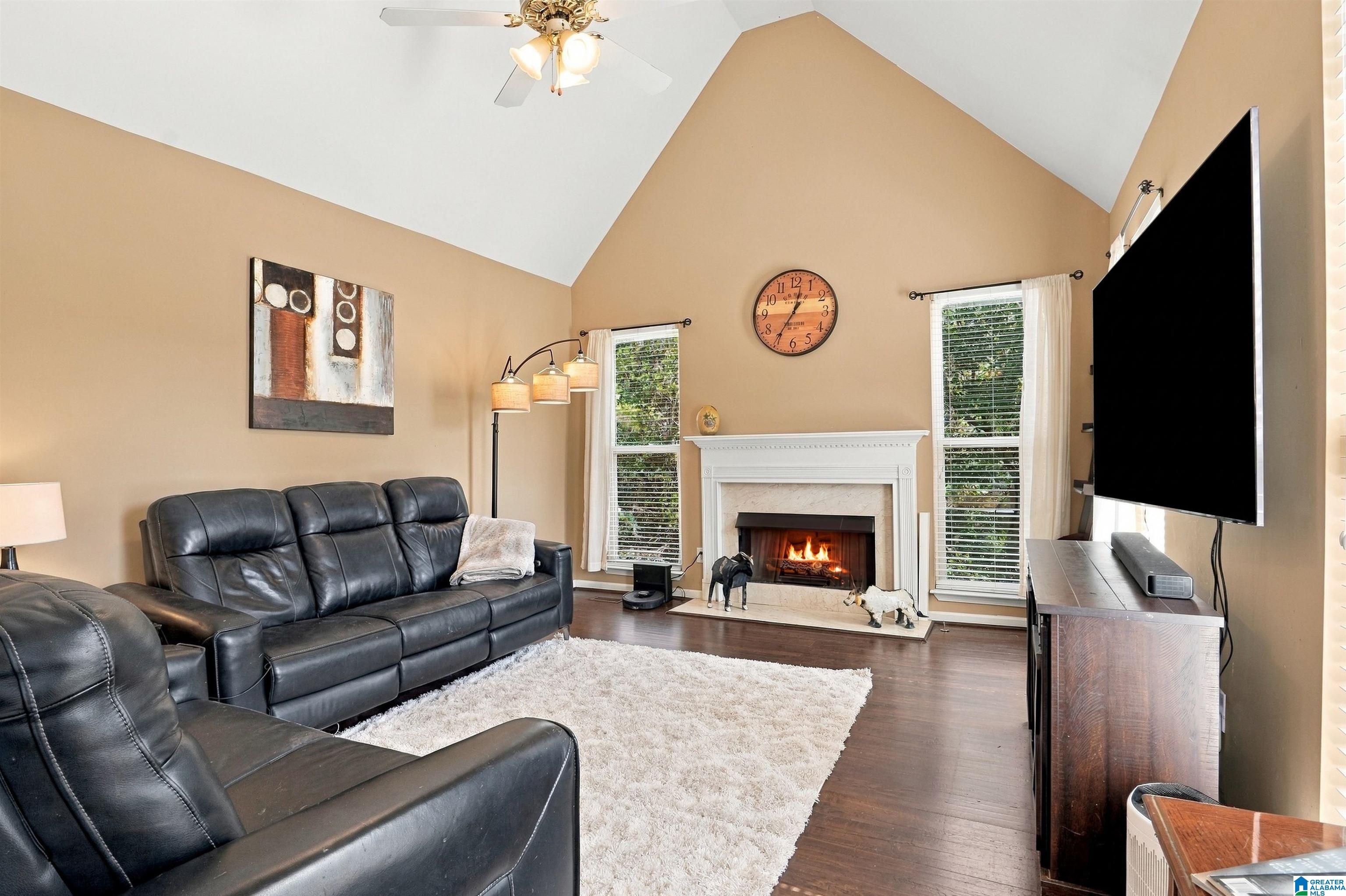 2943 GLEN GATE DRIVE