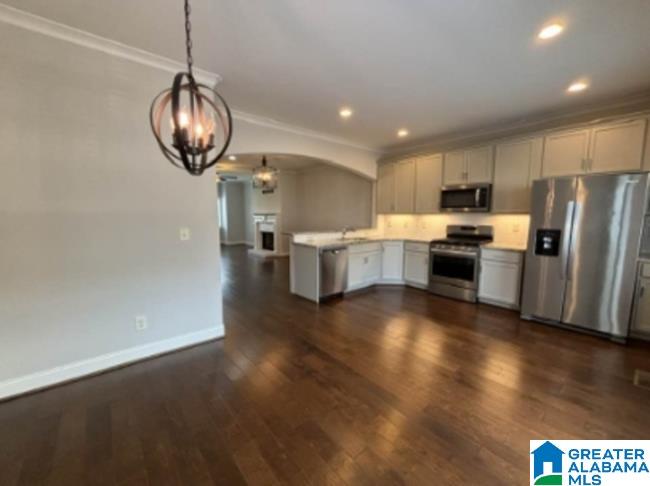 962 LENNOX BOULEVARD