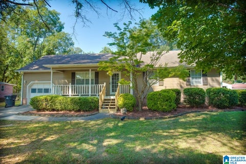 Photo of 1134 Windsor Avenue, GARDENDALE, AL 35071 (MLS # 21463753)