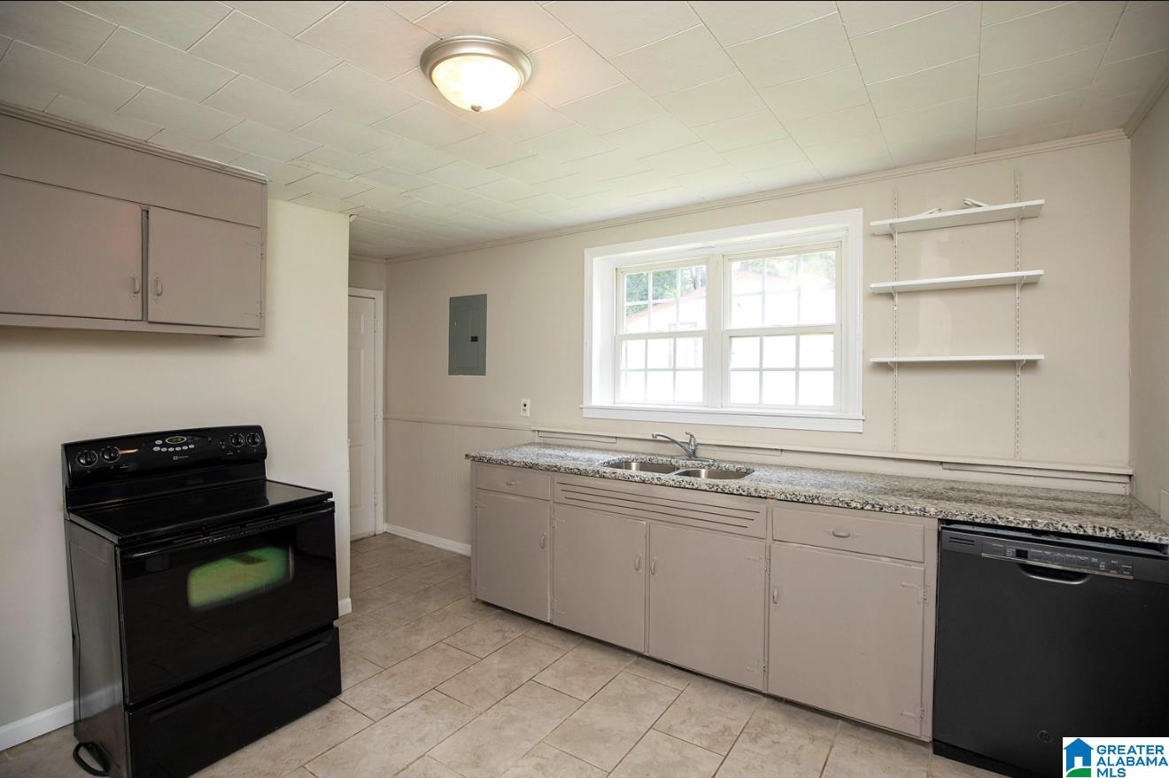 628 SHARON BOULEVARD