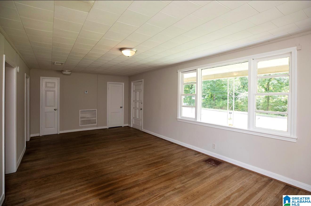 628 SHARON BOULEVARD