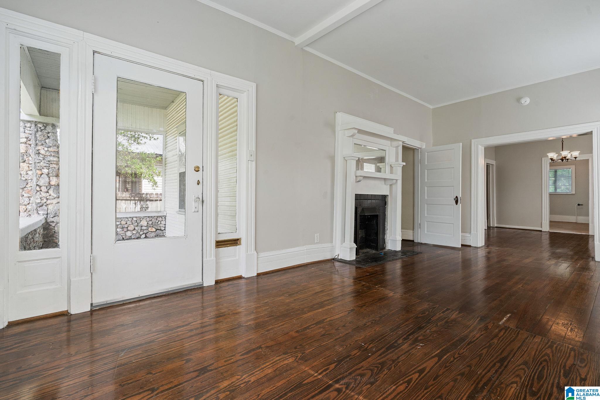 6817 DIVISION AVENUE