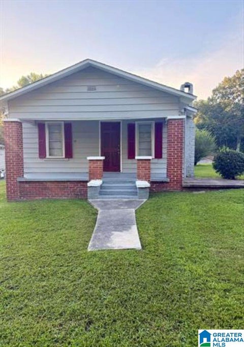 Photo of 416 Adams Avenue W, ONEONTA, AL 35121 (MLS # 21465481)