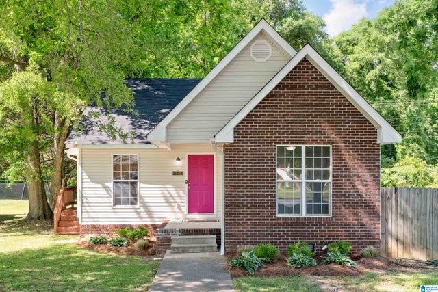 1004 W WALNUT STREET