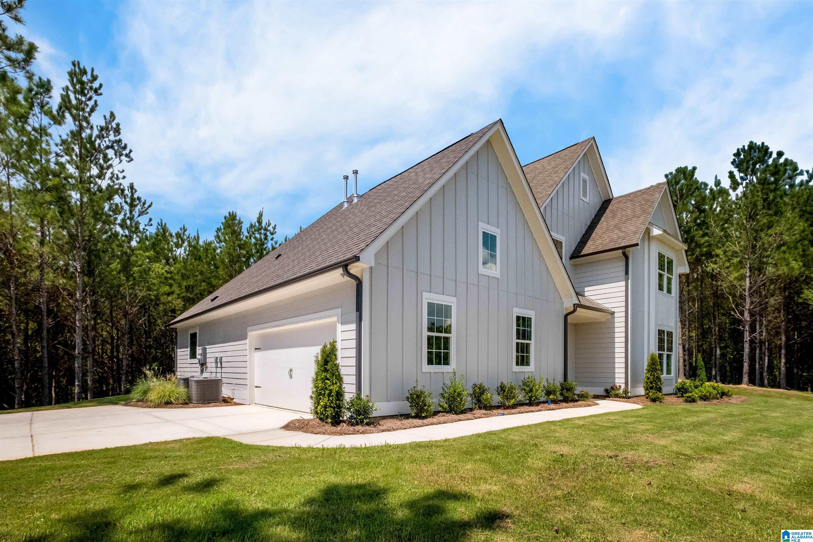 17 LOBLOLLY LANE