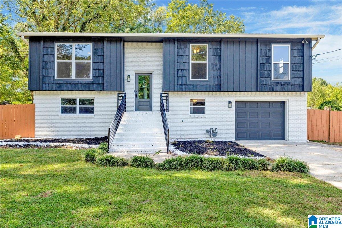 Photo 1 of 30 — 2804 EMERALD AVENUE, HUEYTOWN, AL 35023