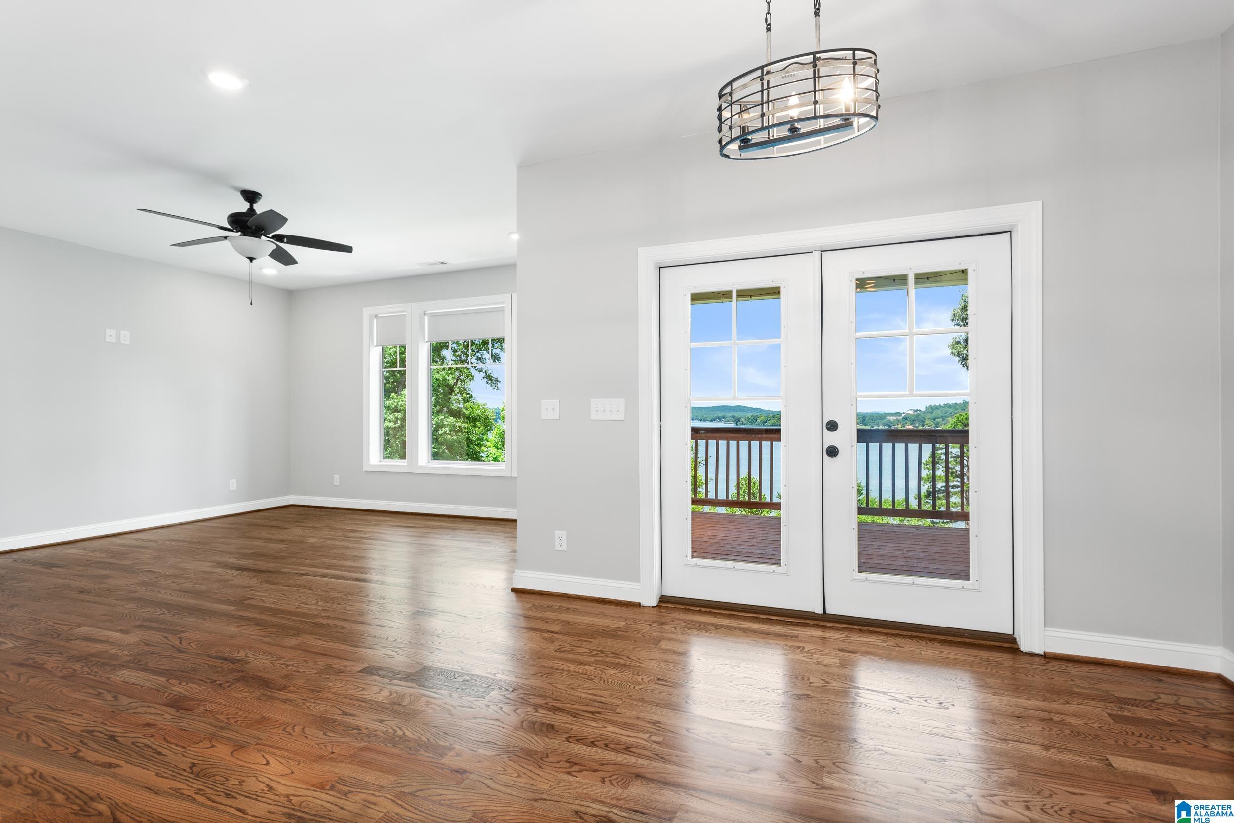 180 SHORELINE VIEW
