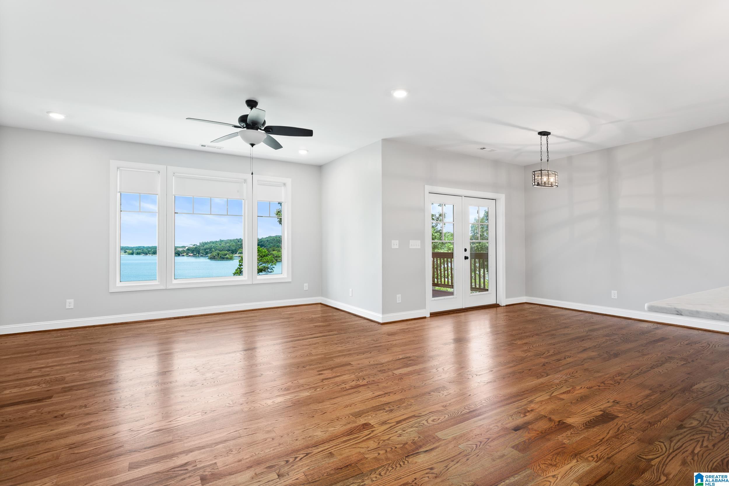 180 SHORELINE VIEW