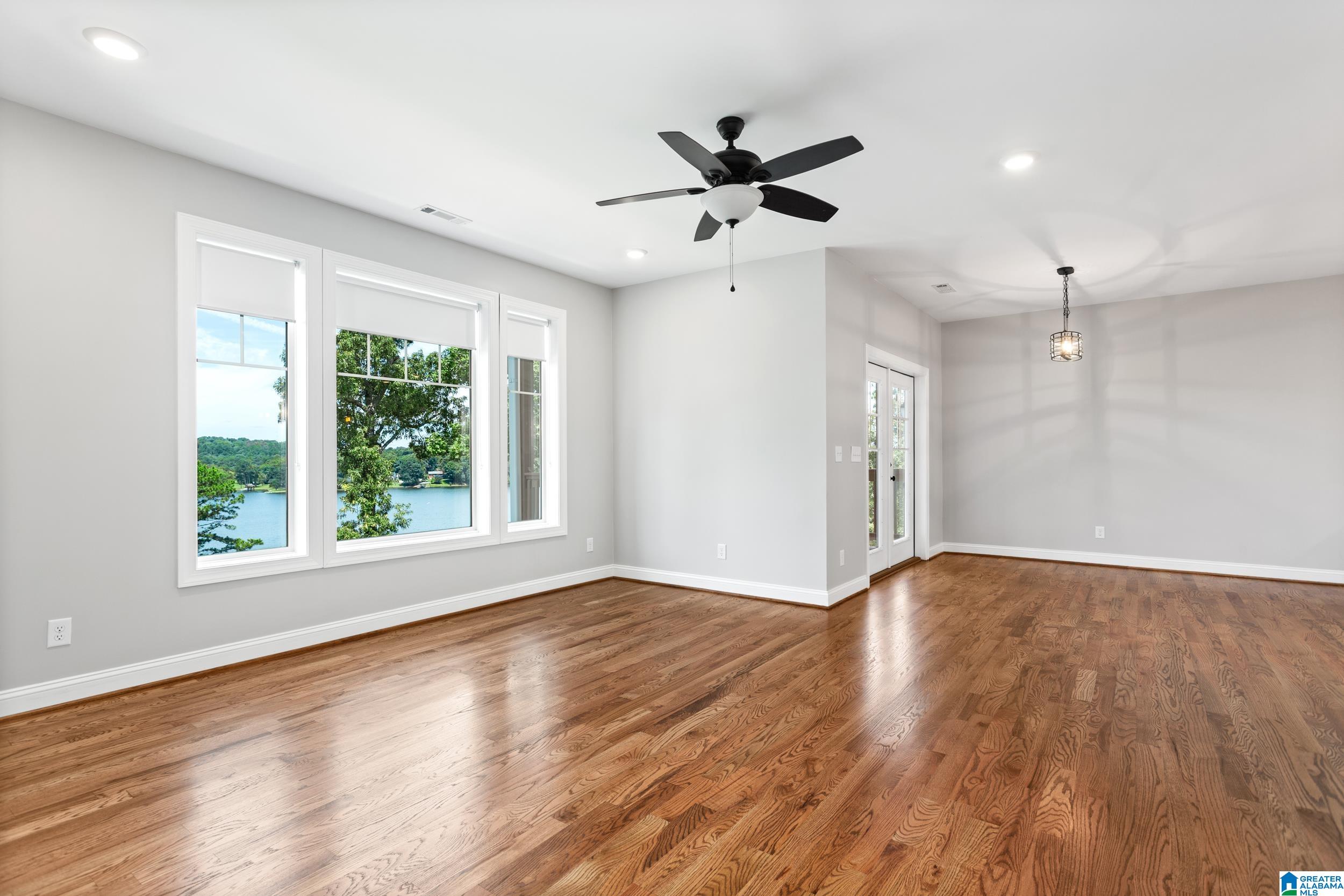 180 SHORELINE VIEW