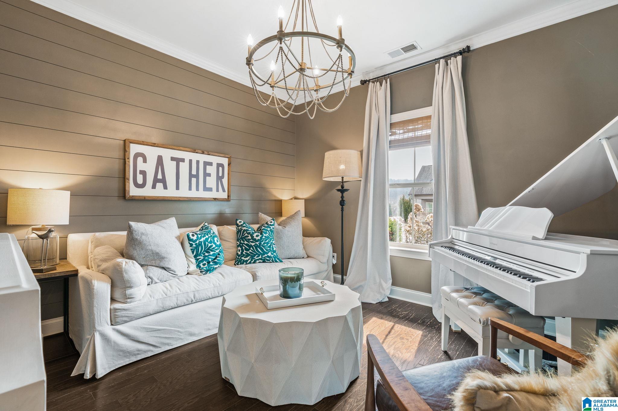 10 MACDONALD COVE