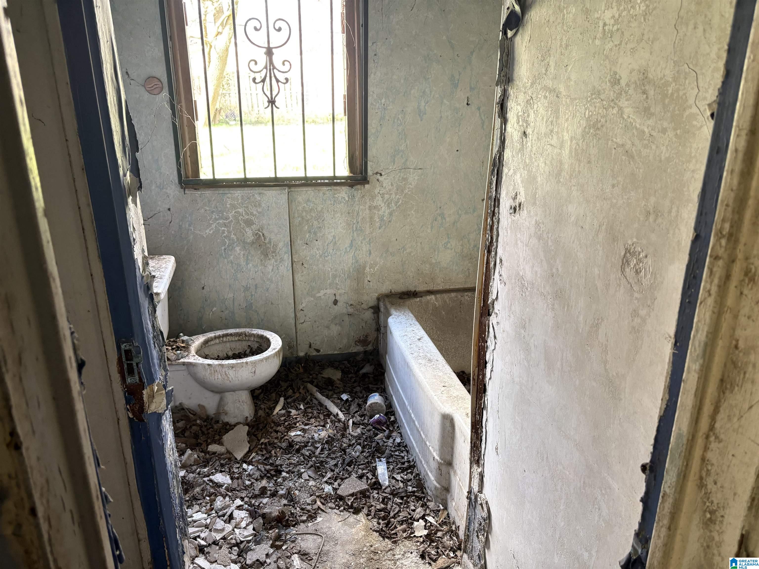 1924 SAINT CHARLES COURT SW