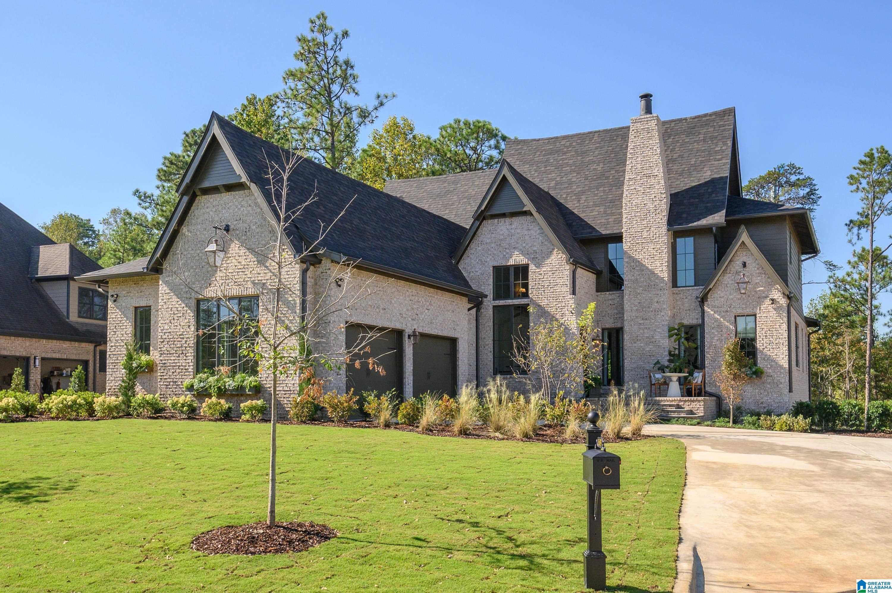 1609 CHATEAU CREST LANE