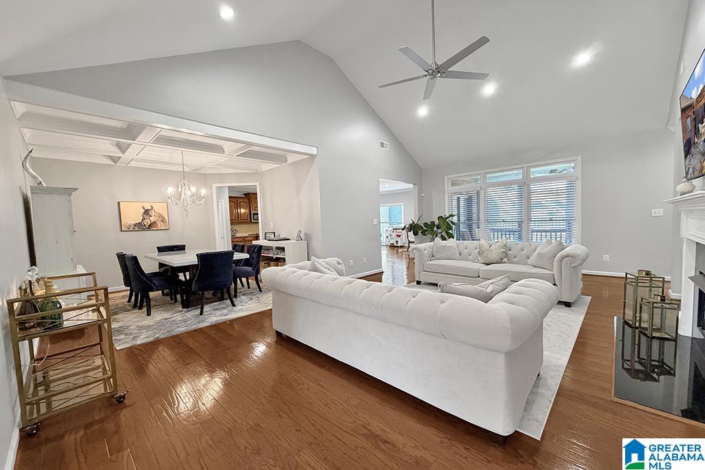 5227 CREEKSIDE LOOP