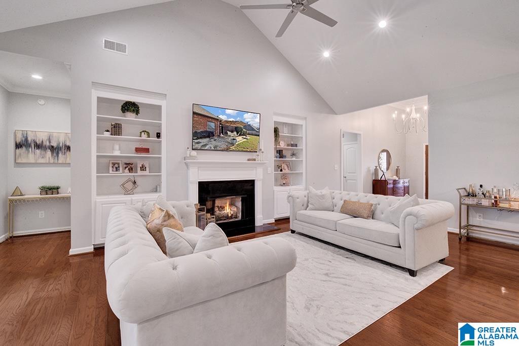 5227 CREEKSIDE LOOP