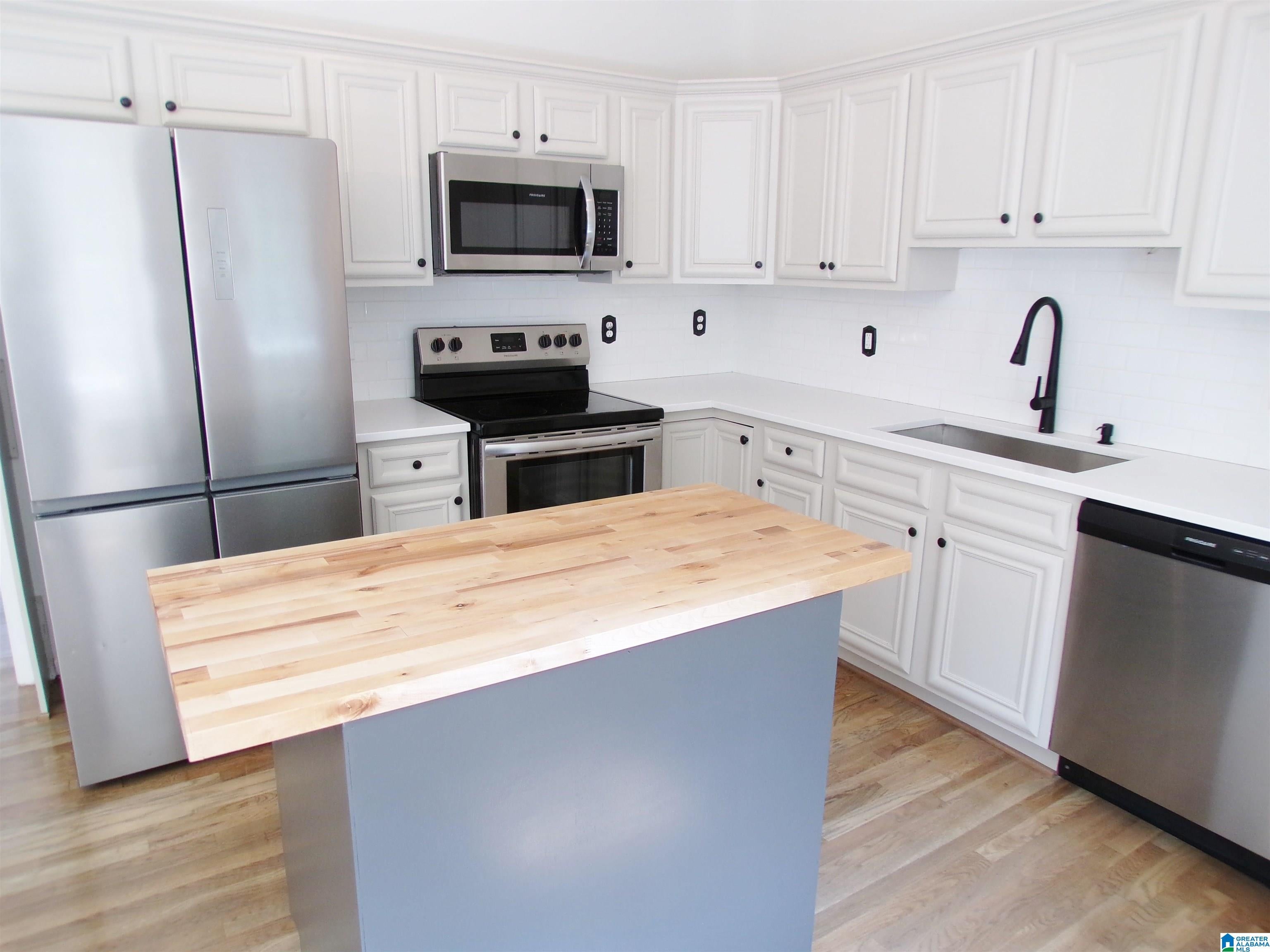 44 RED OAK COURT