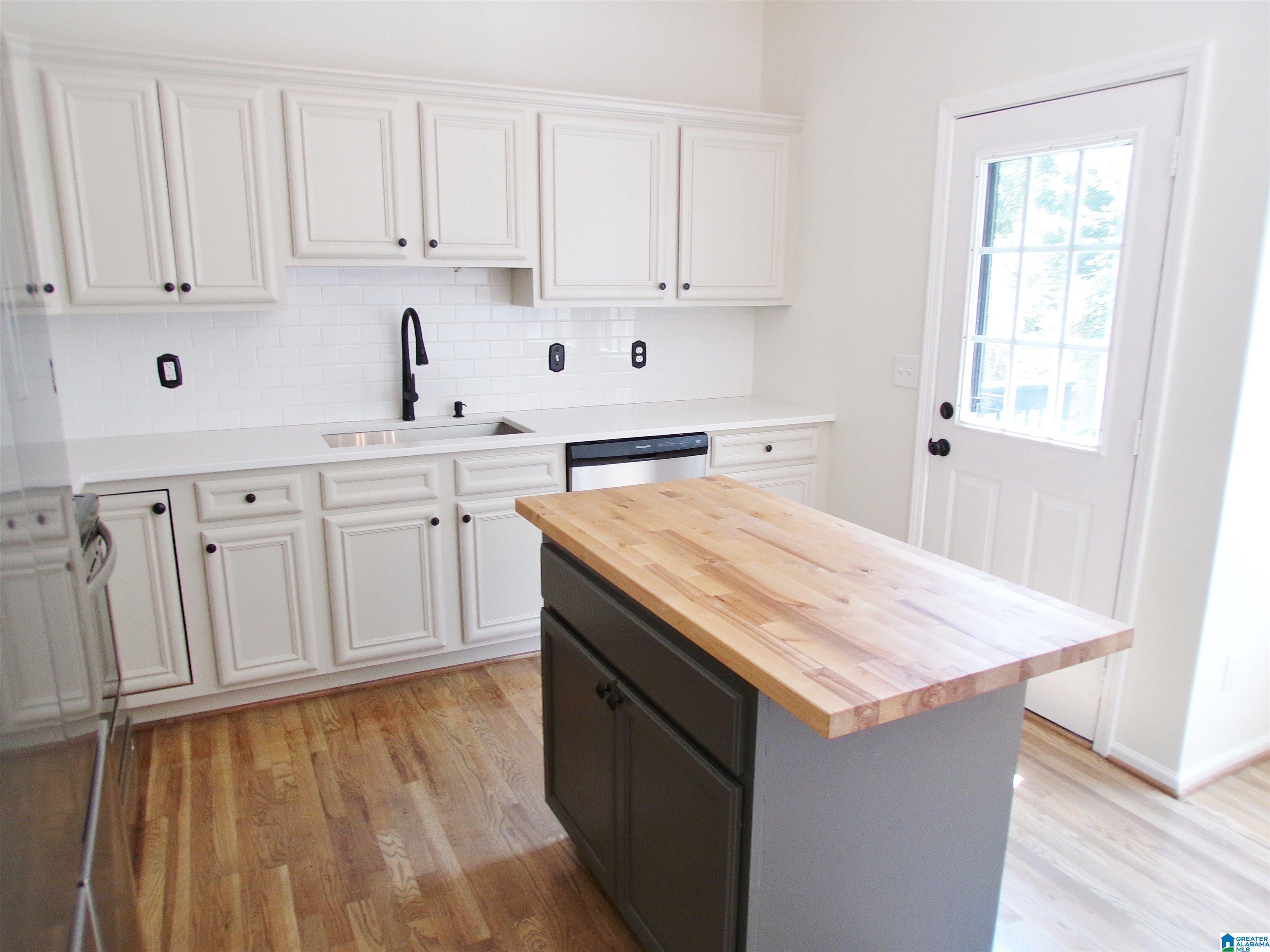 44 RED OAK COURT