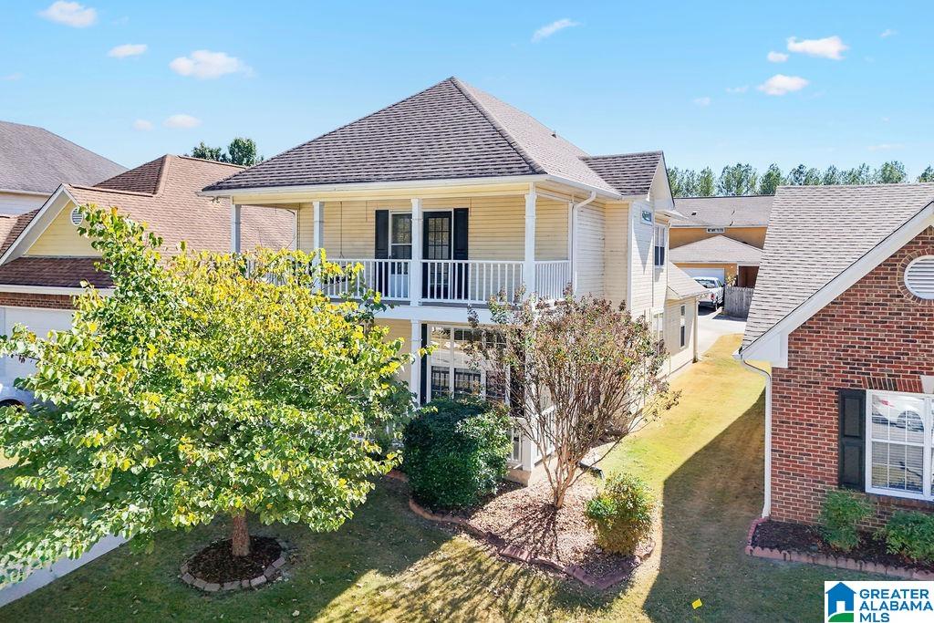 255 WARWICK LANE
