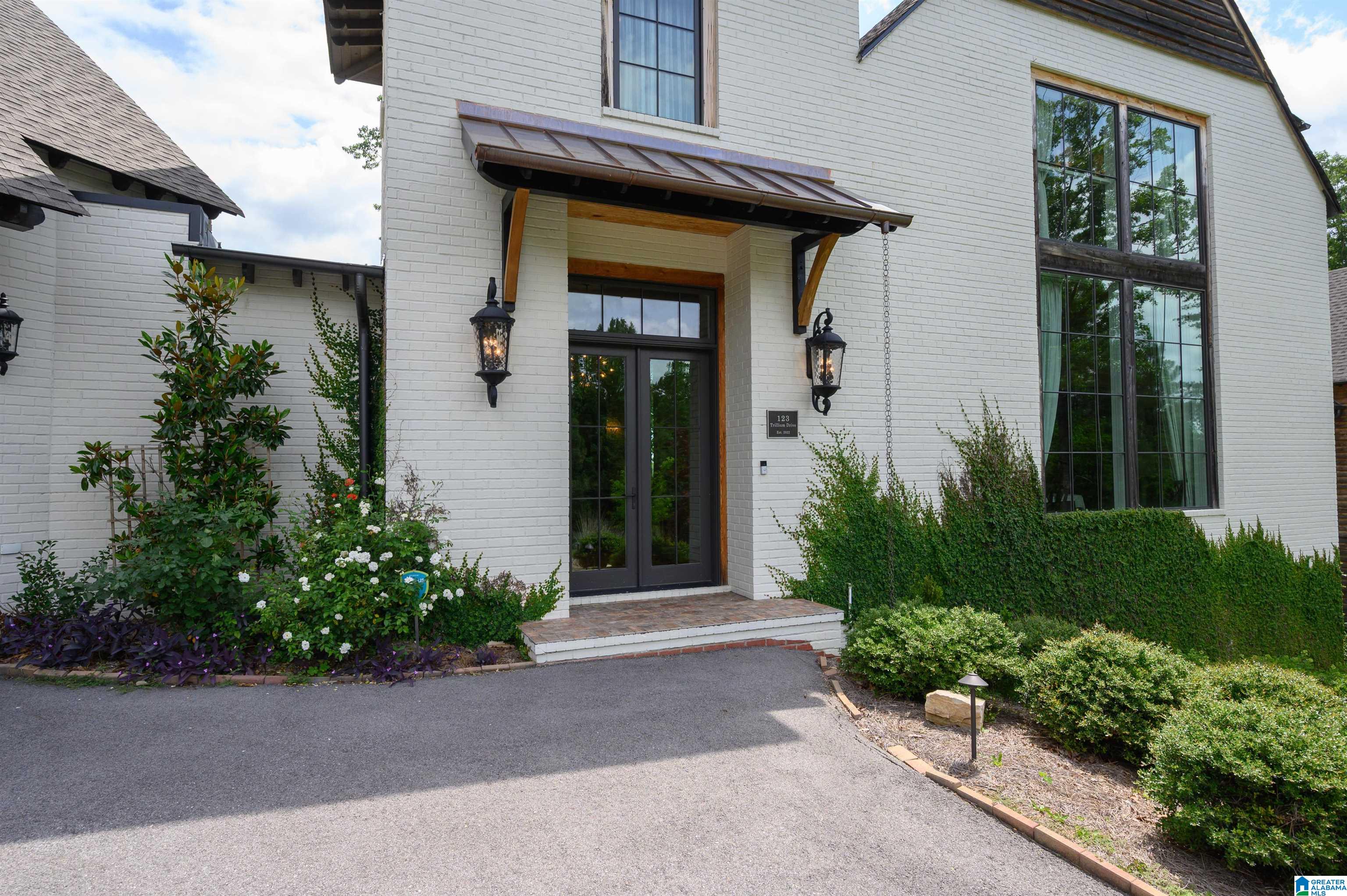 123 TRILLIUM DRIVE