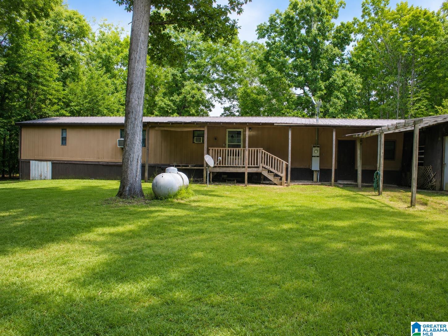 100 MOSS DRIVE - Photo 3