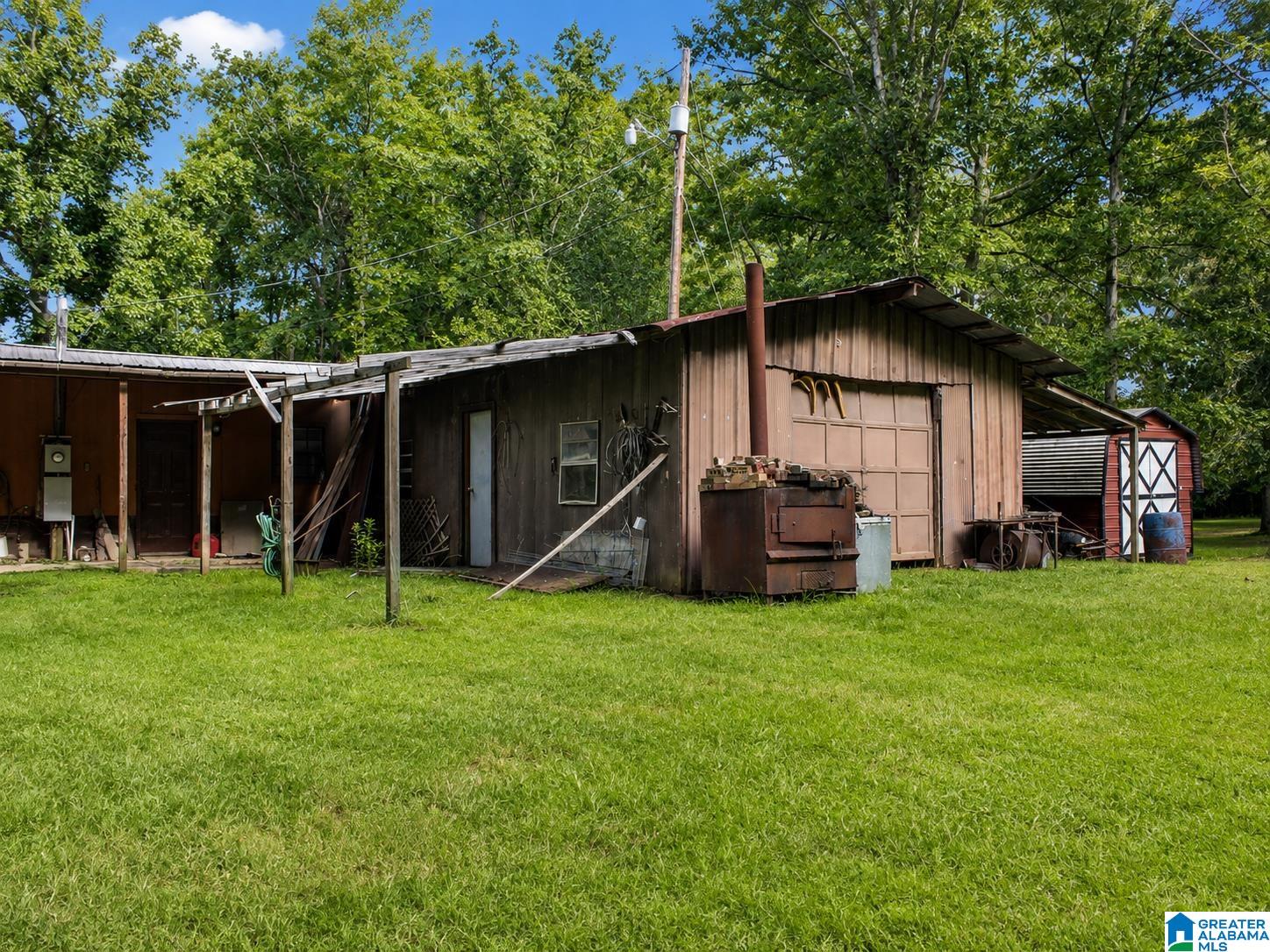 100 MOSS DRIVE - Photo 4