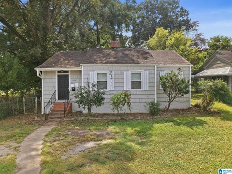 Photo of 1213 40th Street, BIRMINGHAM, AL 35208 (MLS # 21465579)