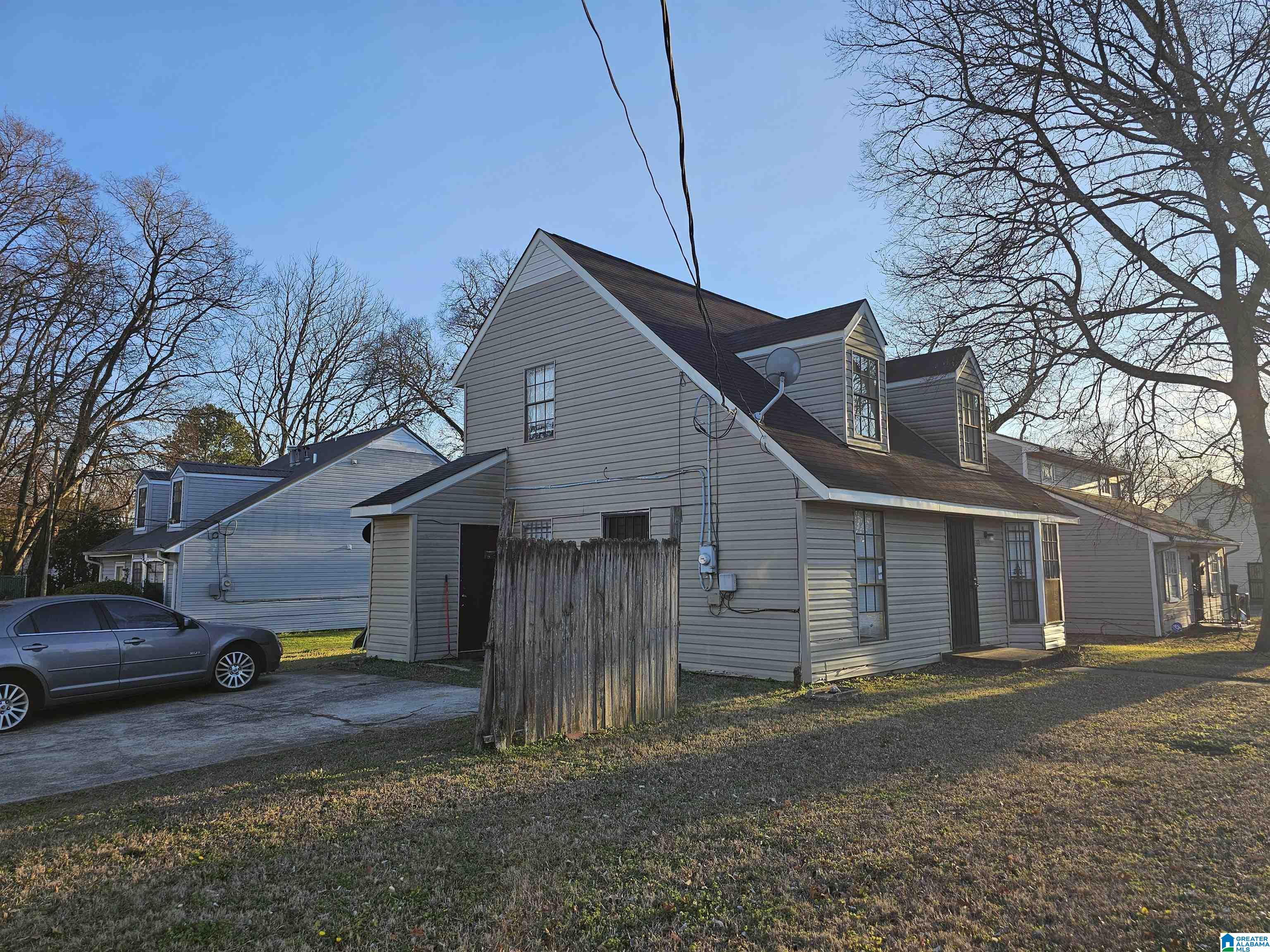 700 18th PLACE LANE SW