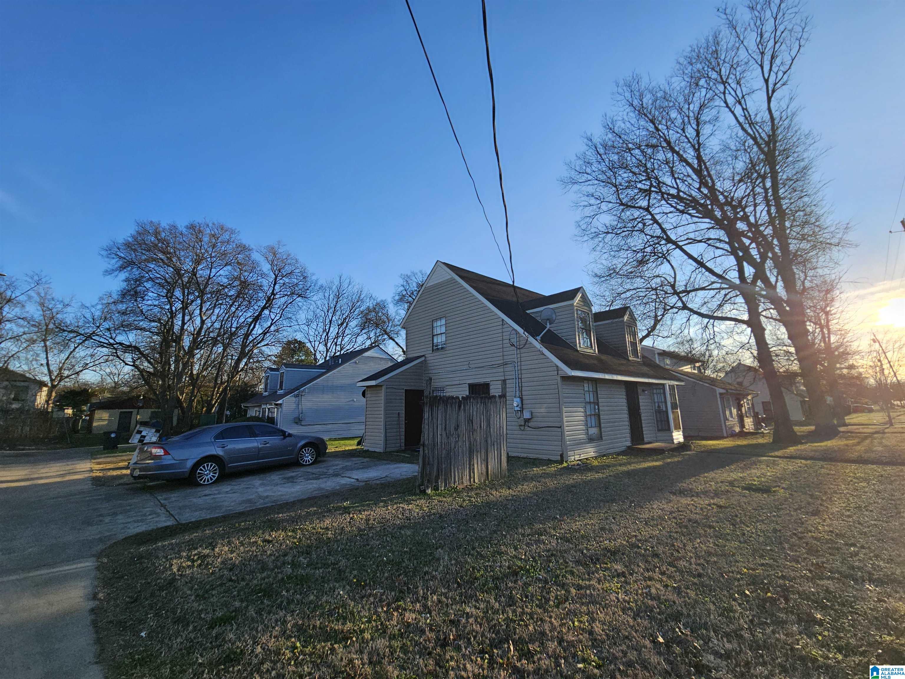 700 18th PLACE LANE SW