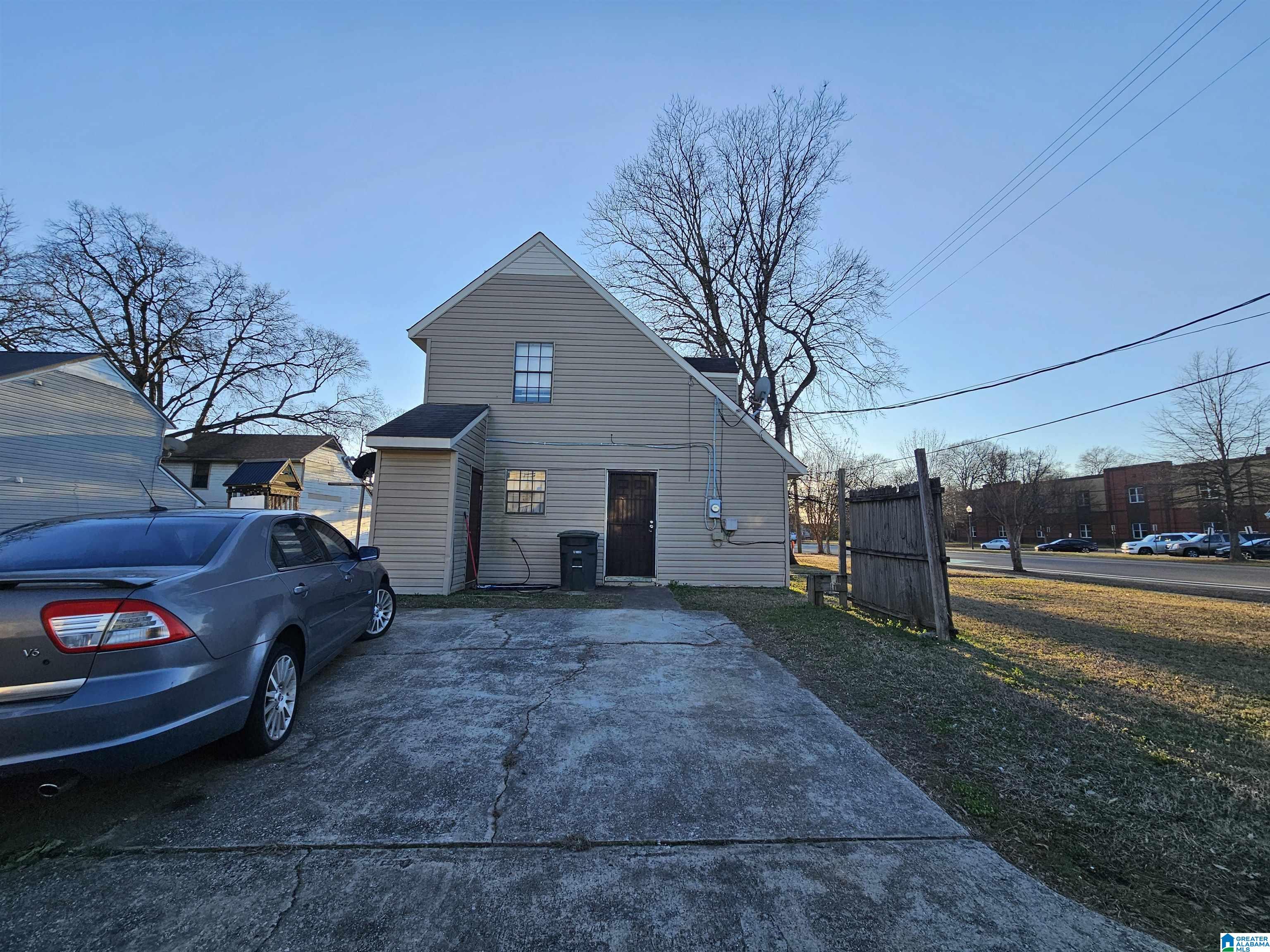 700 18th PLACE LANE SW