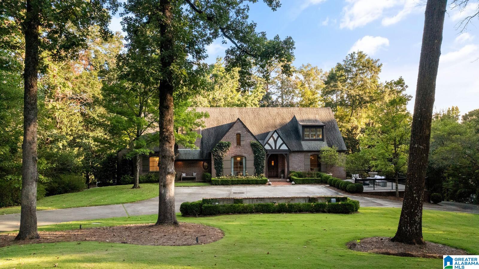 3901 FOREST GLEN DRIVE