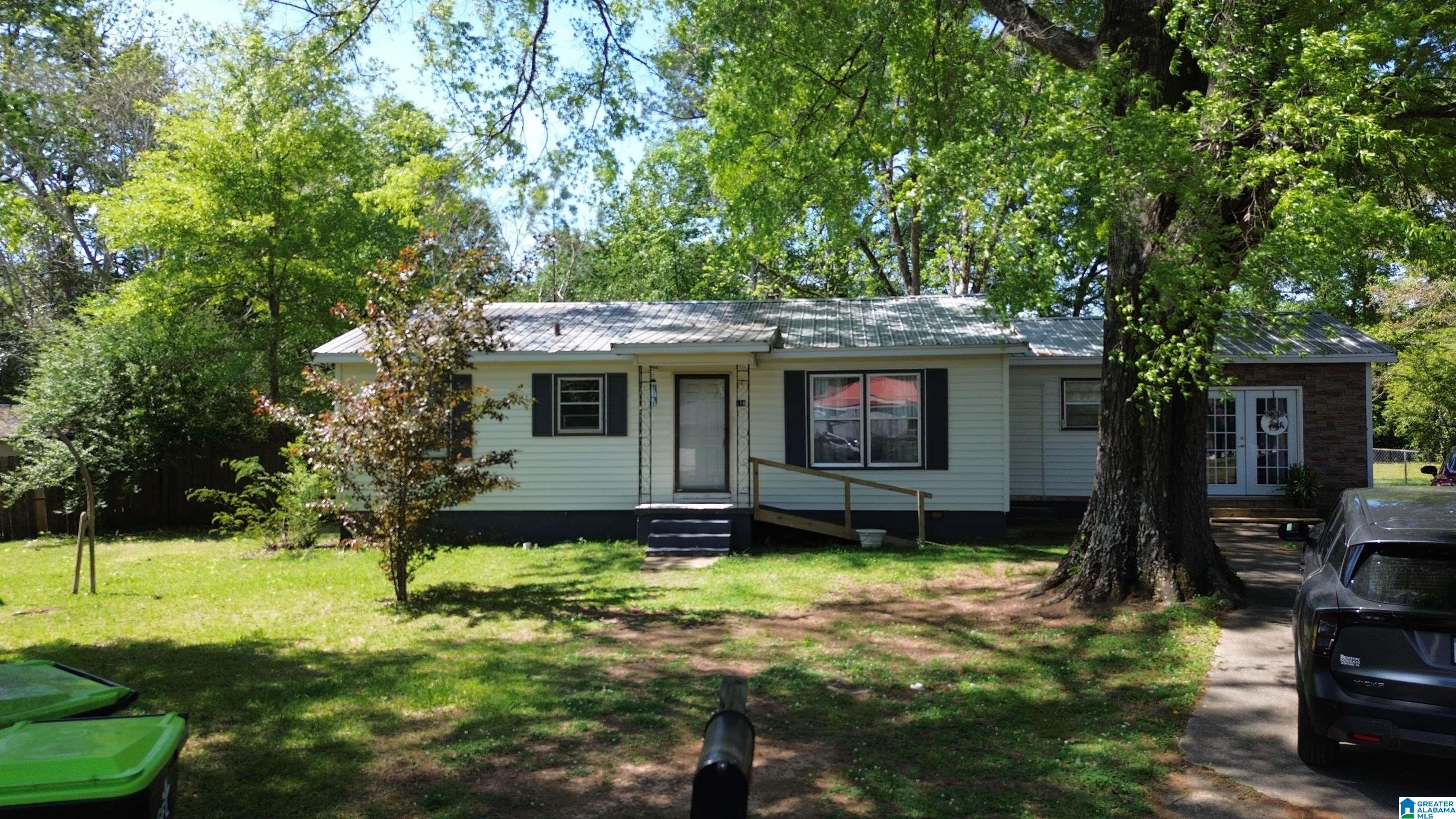 Photo 1 of 32 — 419 ALLEN DRIVE, SYLACAUGA, AL 35150