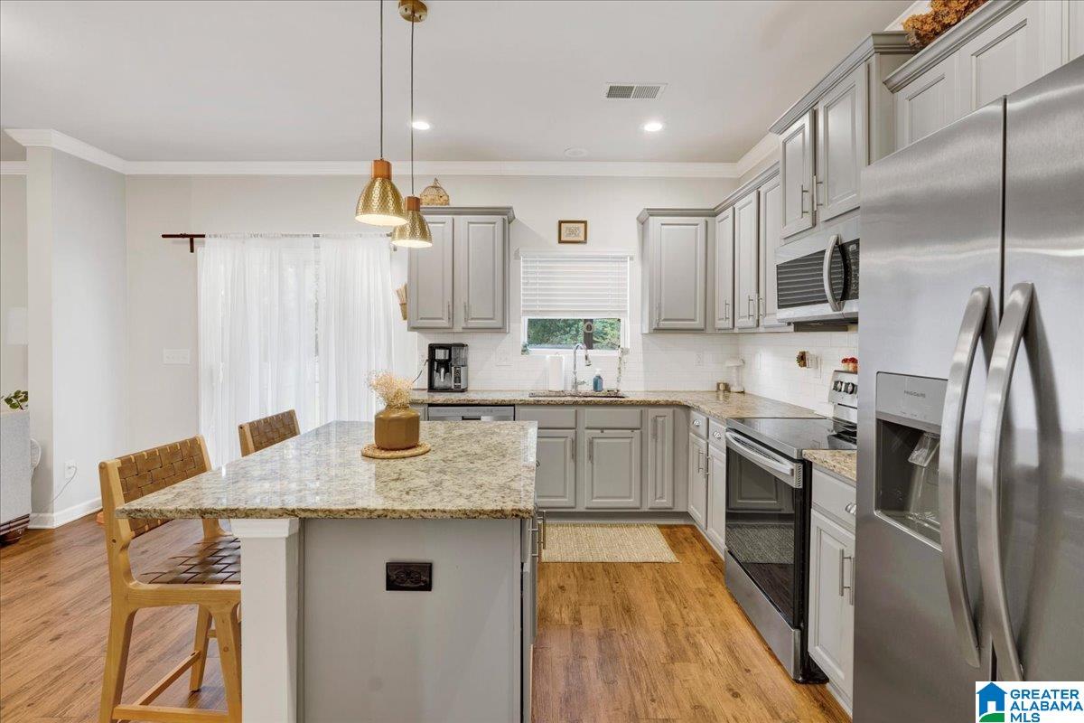 321 CHAPEL HILL TRAIL