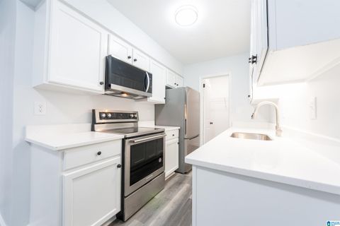 1903 PATTON CREEK LANE 1903 HOOVER AL 35226