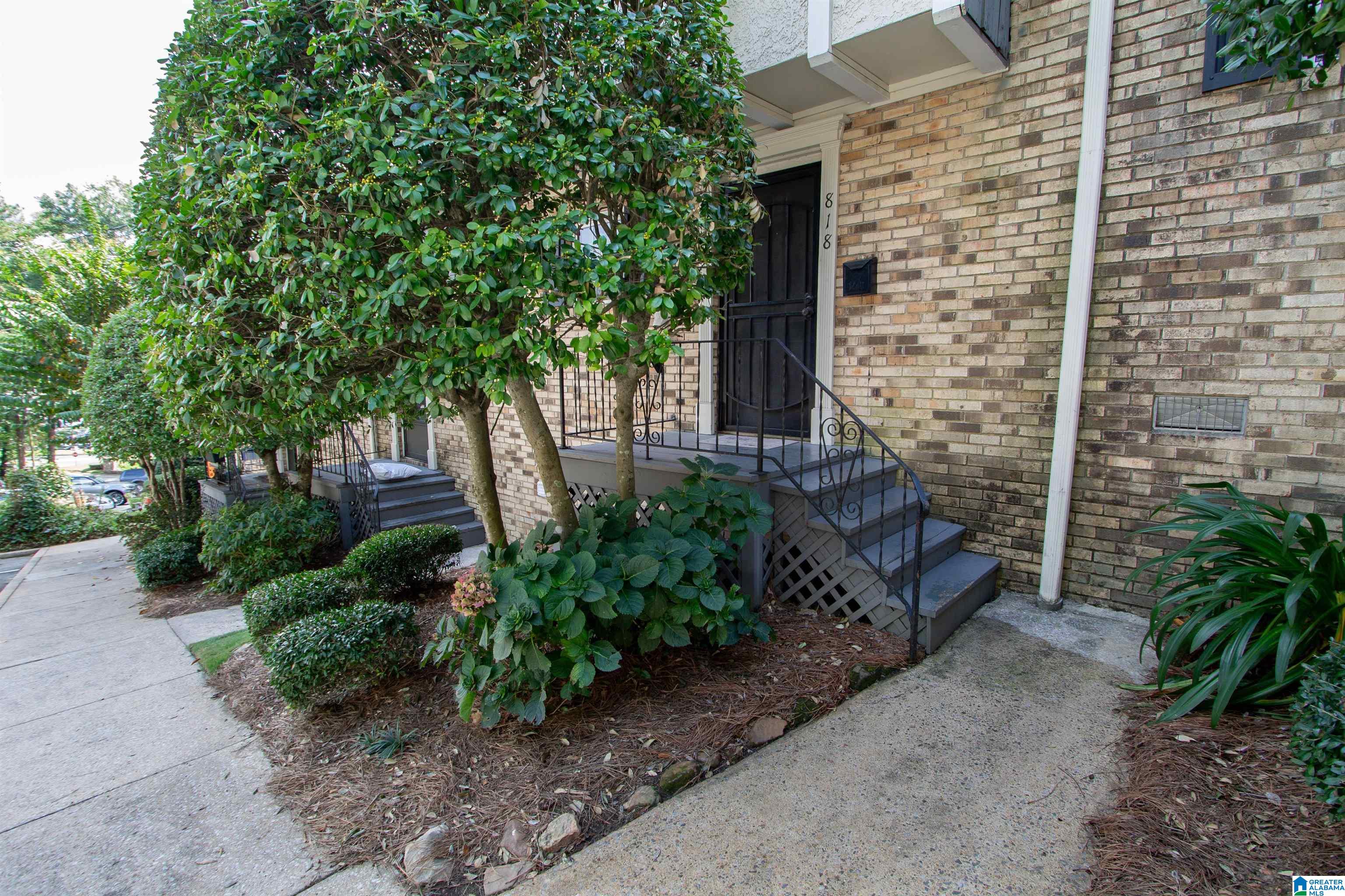 818 VESTAVIA VILLA COURT 818