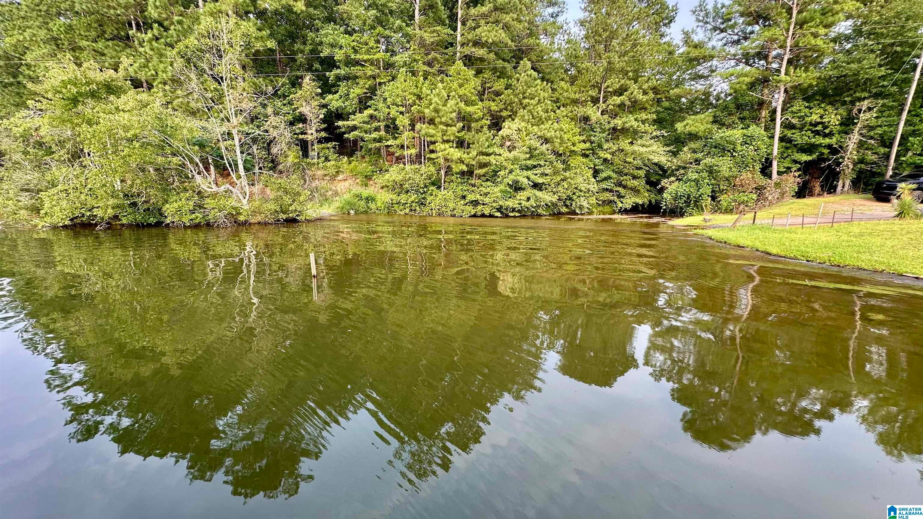 50 LAKESIDE CIRCLE