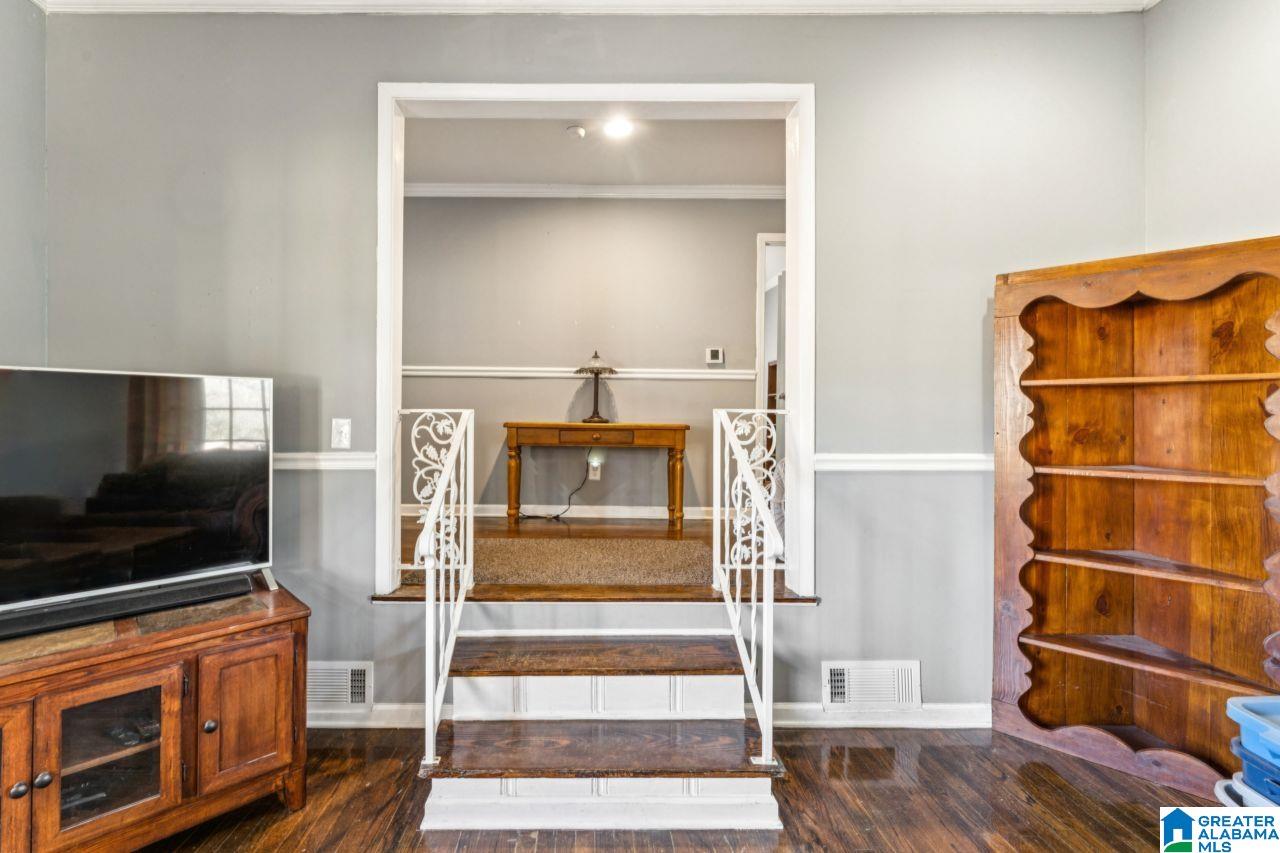 1220 SPARKS GAP ROAD