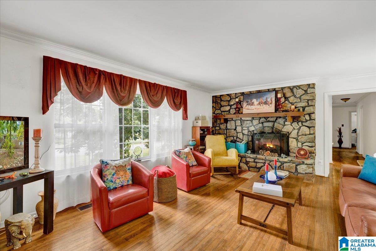 609 VALLEY DRIVE