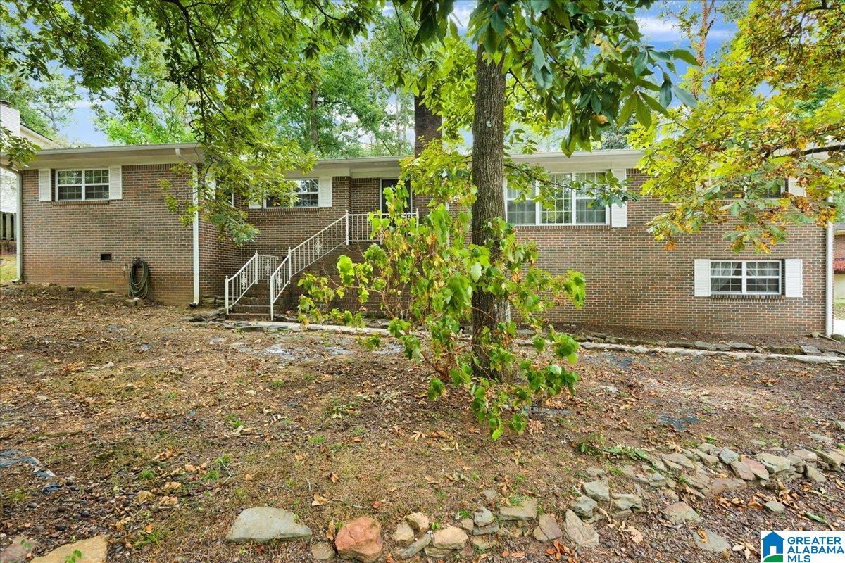 609 VALLEY DRIVE