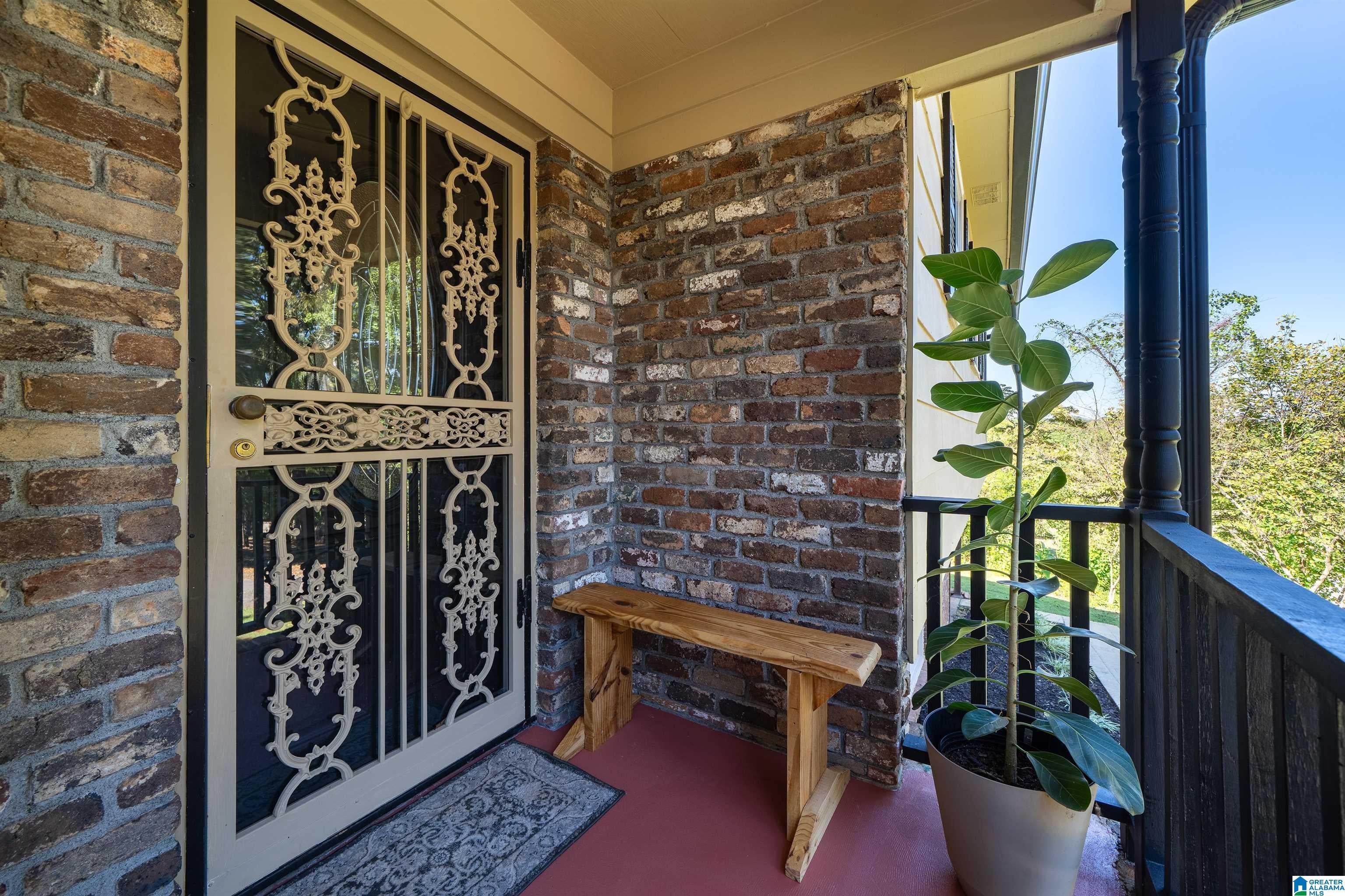 139 WINSTON DRIVE
