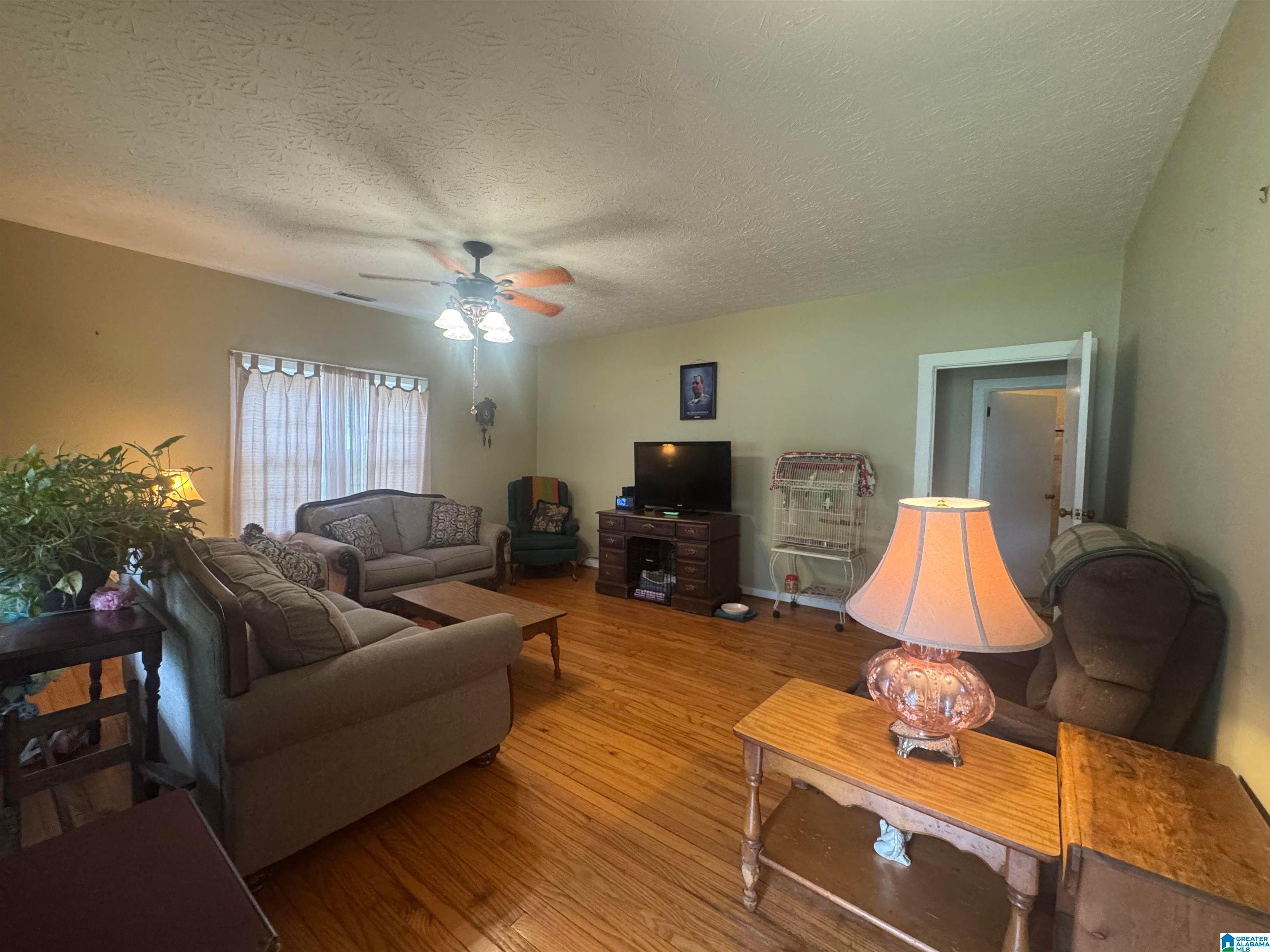 504 N CENTER AVENUE