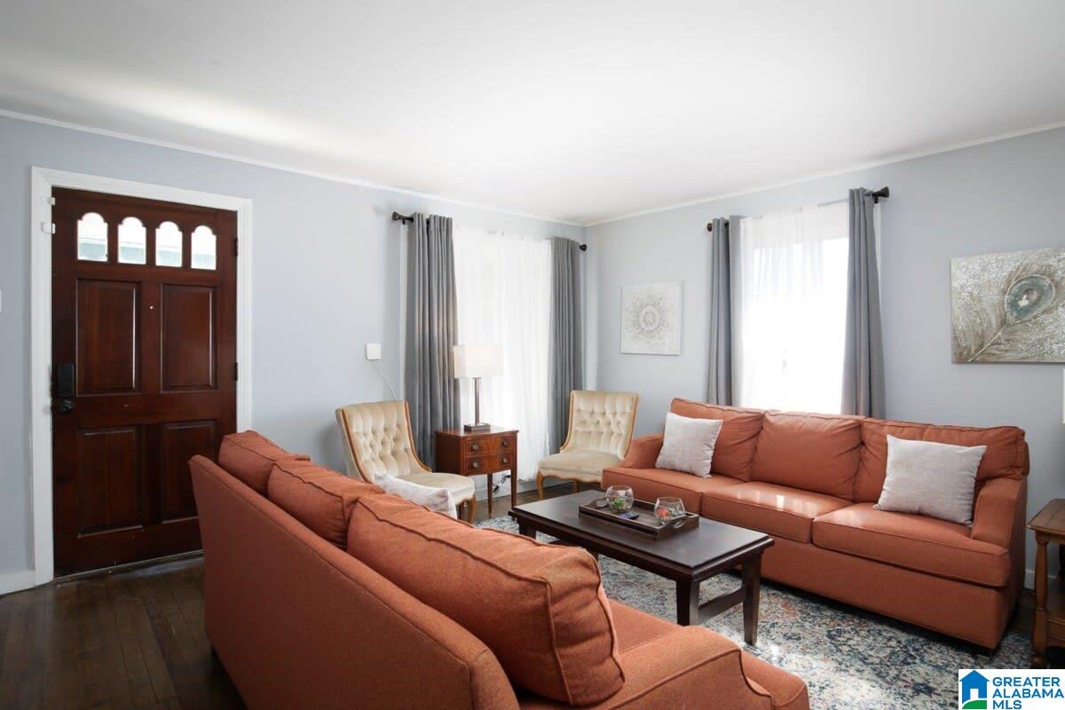 812 4TH STREET W