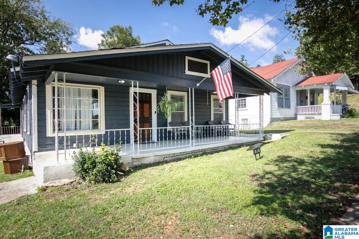 812 4TH STREET W